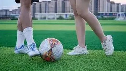 酒后失态？汪小菲K歌后频繁拍打友伴女友